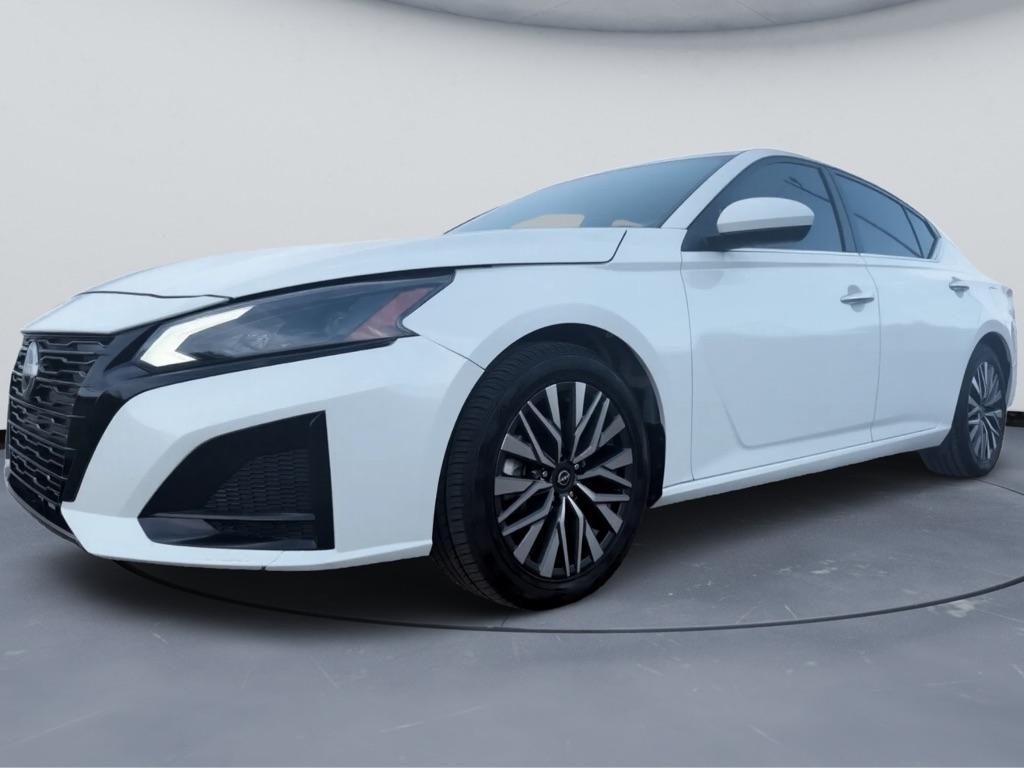 2023 Nissan Altima 2.5 SV Sedan