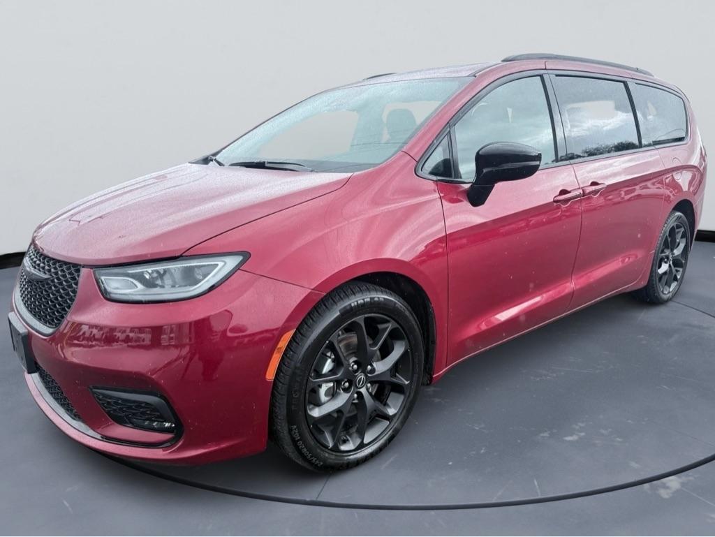 2025 Chrysler Pacifica Limited FWD