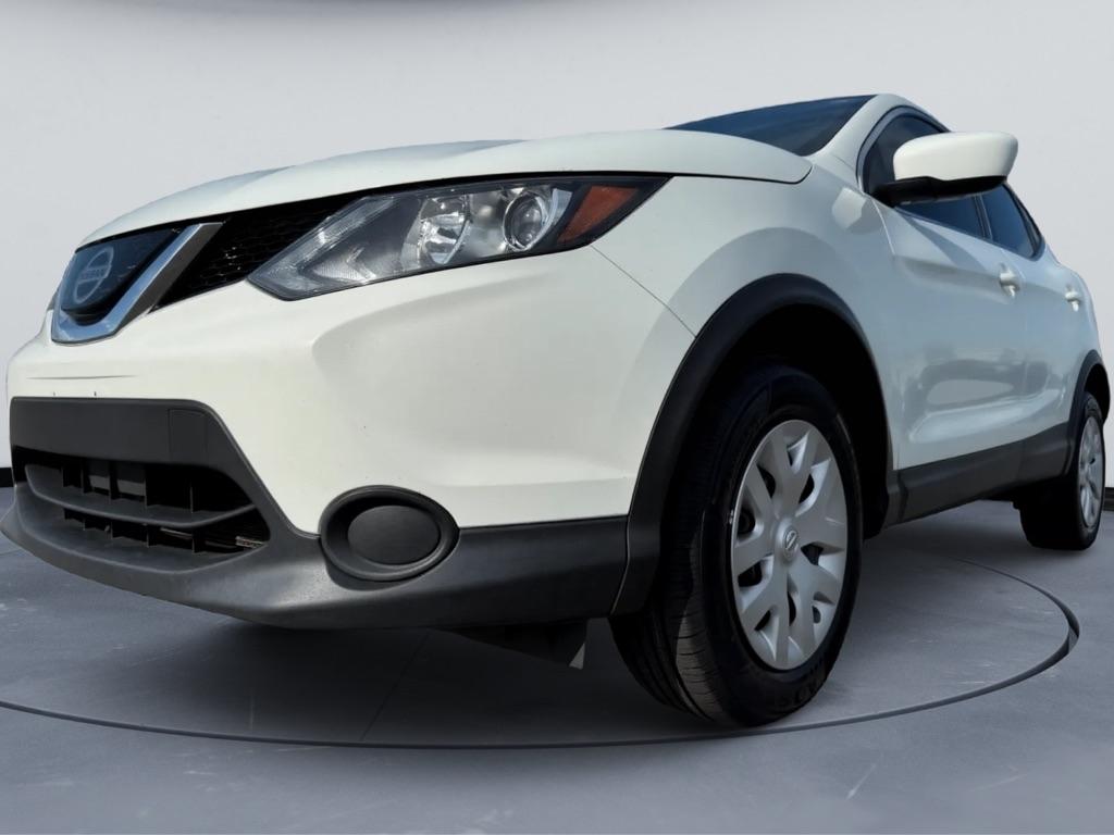 White 2019 Nissan Rogue Sport SUV / Crossover Front-Wheel Drive Continuously Variable Transmission