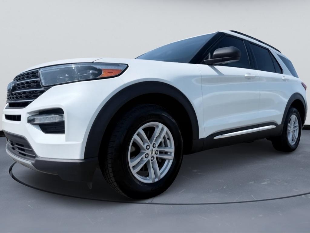 White 2023 Ford Explorer SUV / Crossover All-Wheel Drive Automatic