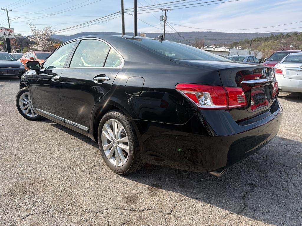 Lexus ES 350  2011