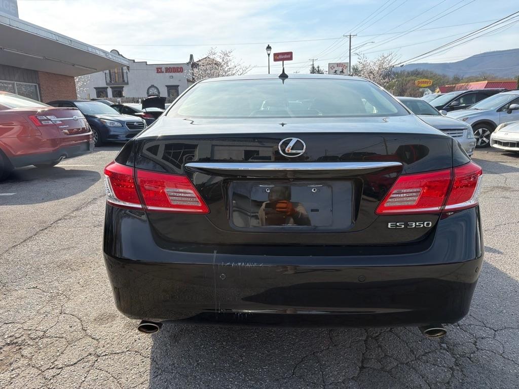 Lexus ES 350  2011