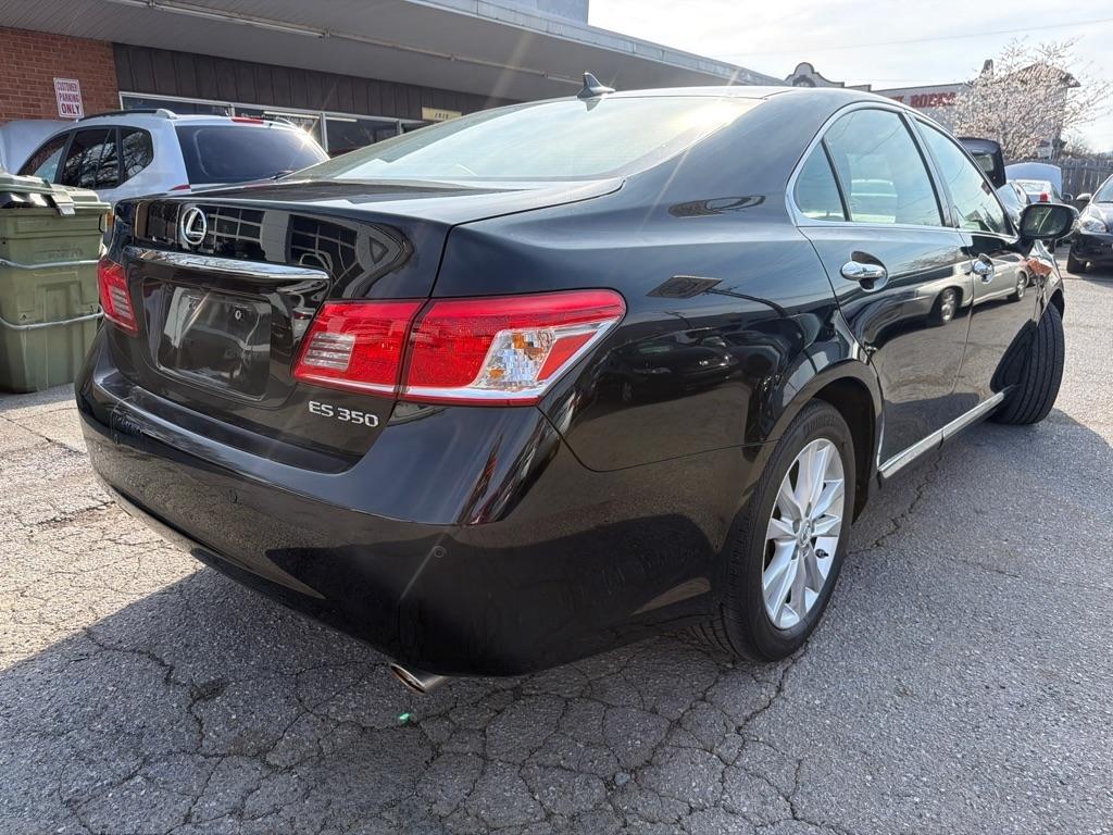 Lexus ES 350  2011