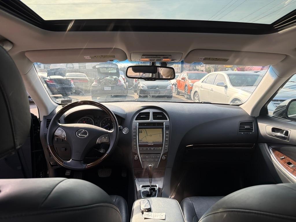 Lexus ES 350  2011