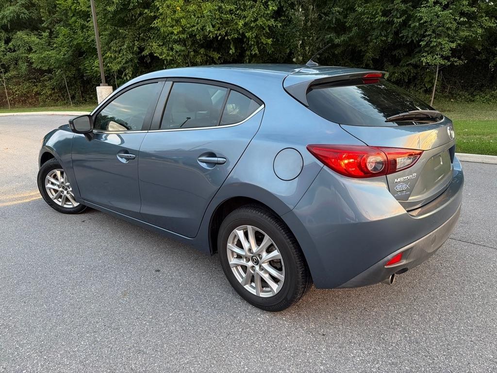 Mazda MAZDA3  2015