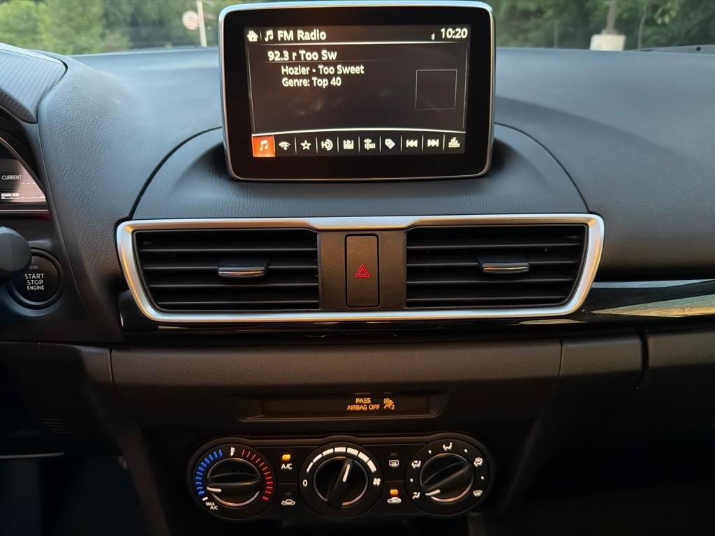 Mazda MAZDA3  2015