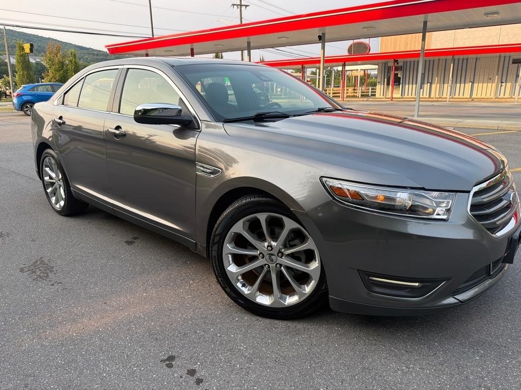 Ford Taurus  2014