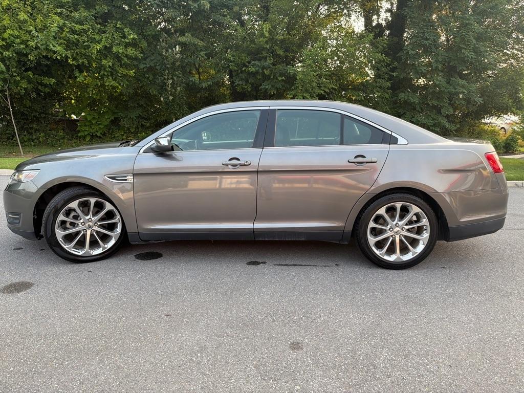 Ford Taurus  2014