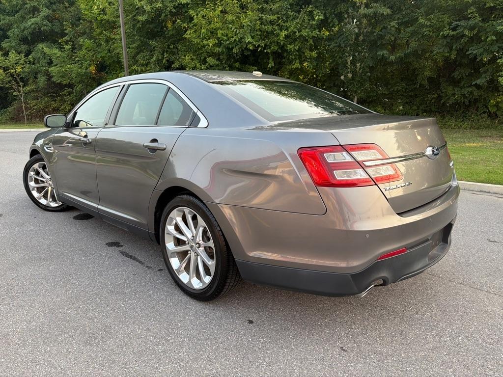 Ford Taurus  2014