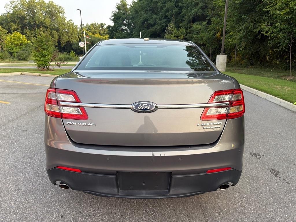 Ford Taurus  2014