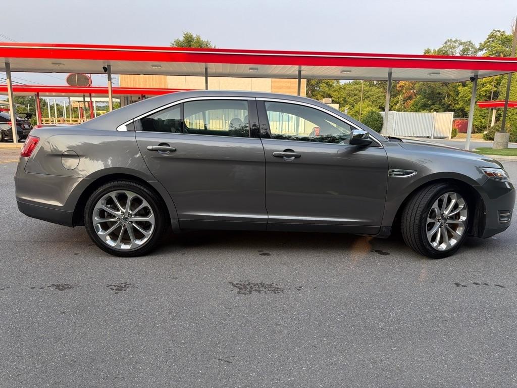 Ford Taurus  2014