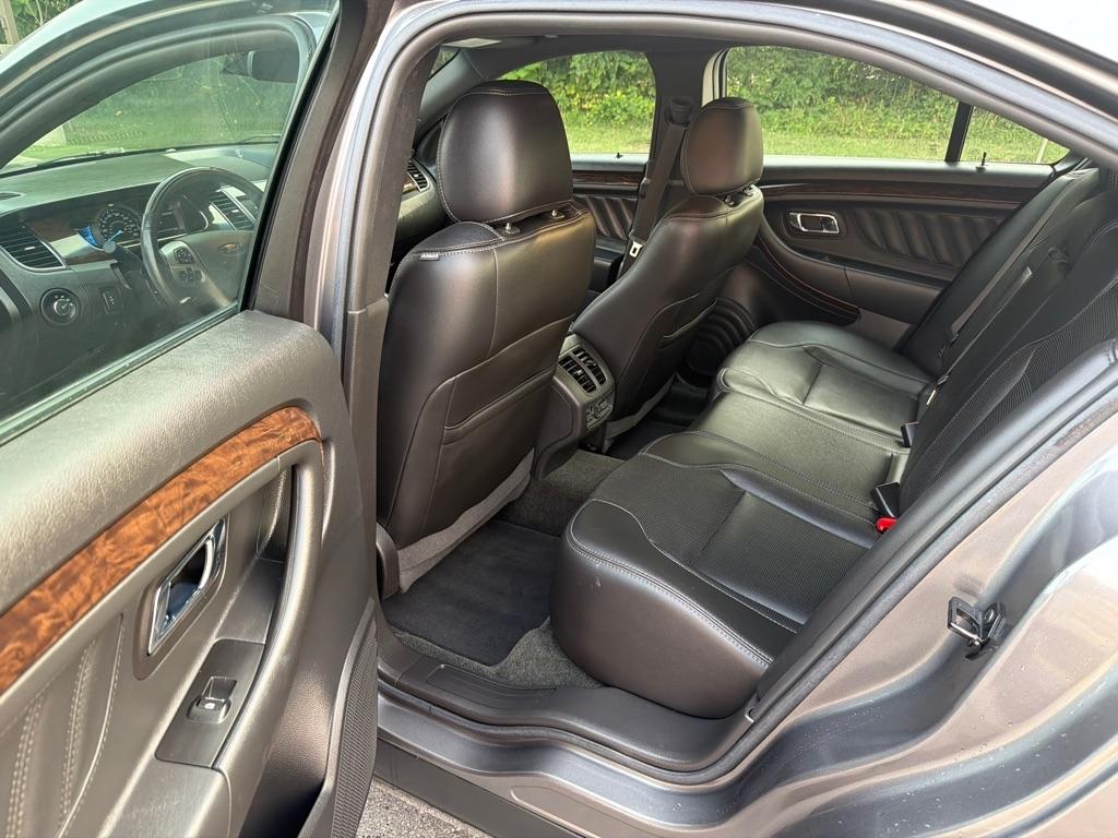 Ford Taurus  2014