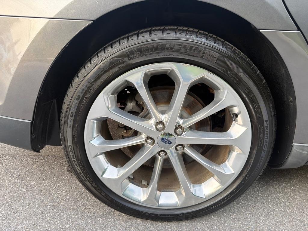 Ford Taurus  2014