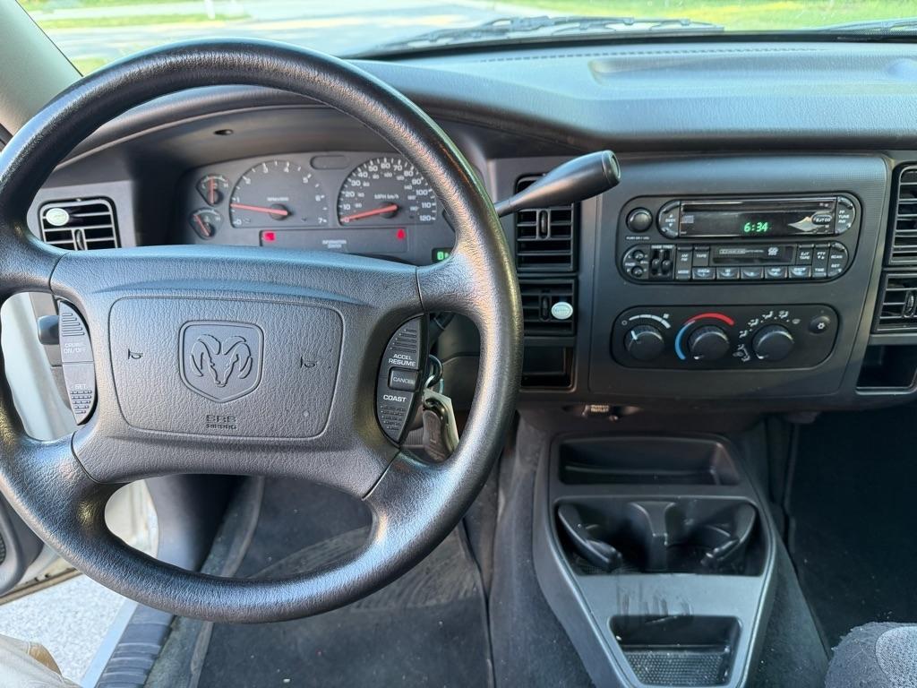 Dodge Dakota  2004
