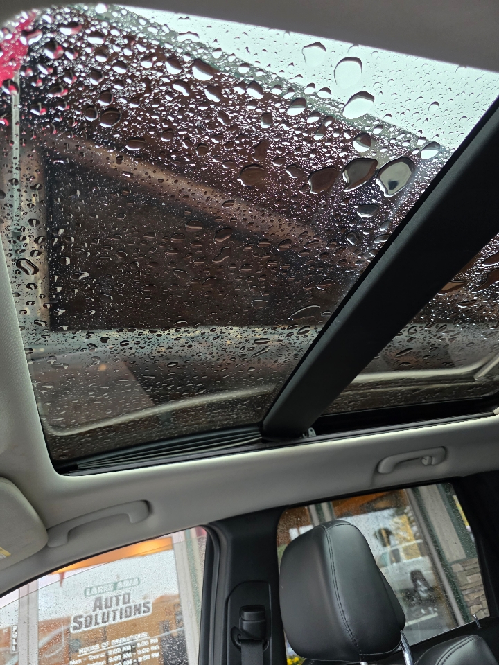 Jeep Grand Cherokee Limited 4WD 2011