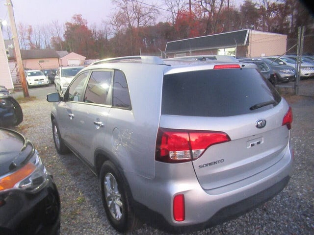 Kia Sorento LX 2WD 2015