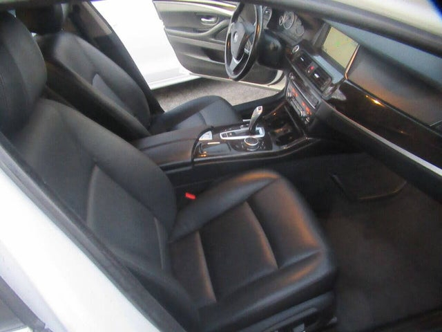 BMW 5-Series 528i xDrive 2015