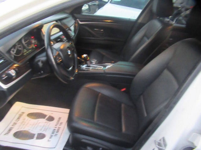 BMW 5-Series 528i xDrive 2015