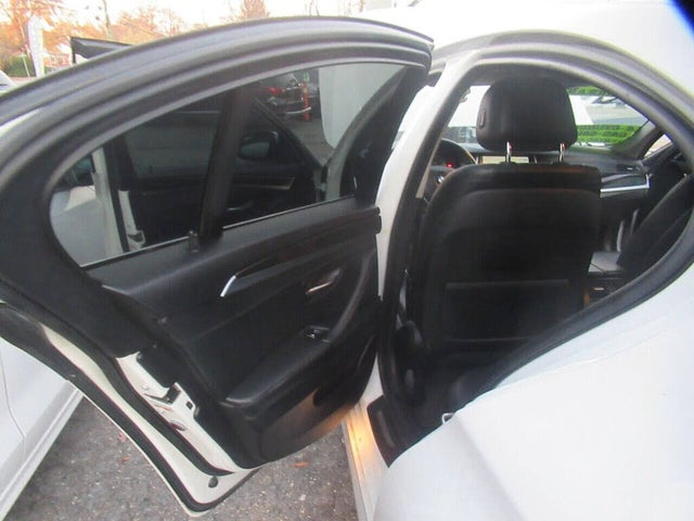 BMW 5-Series 528i xDrive 2015