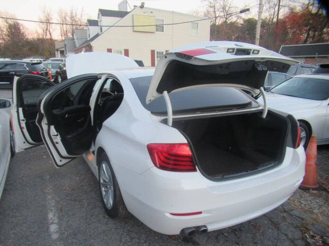 BMW 5-Series 528i xDrive 2015