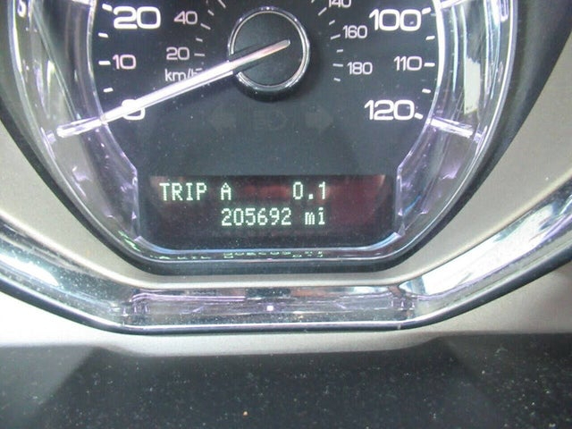 Lincoln MKT 3.5L with EcoBoost AWD 2011