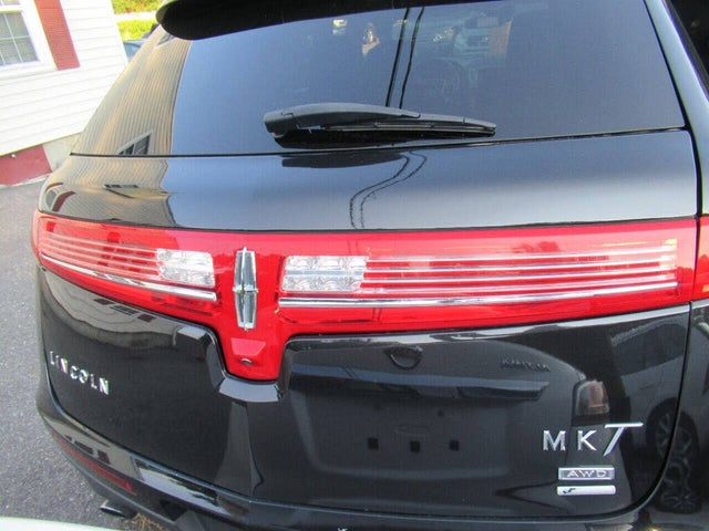 Lincoln MKT 3.5L with EcoBoost AWD 2011