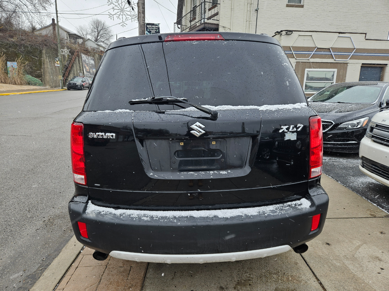 Suzuki XL-7 Premium 3-Row 2WD 2008