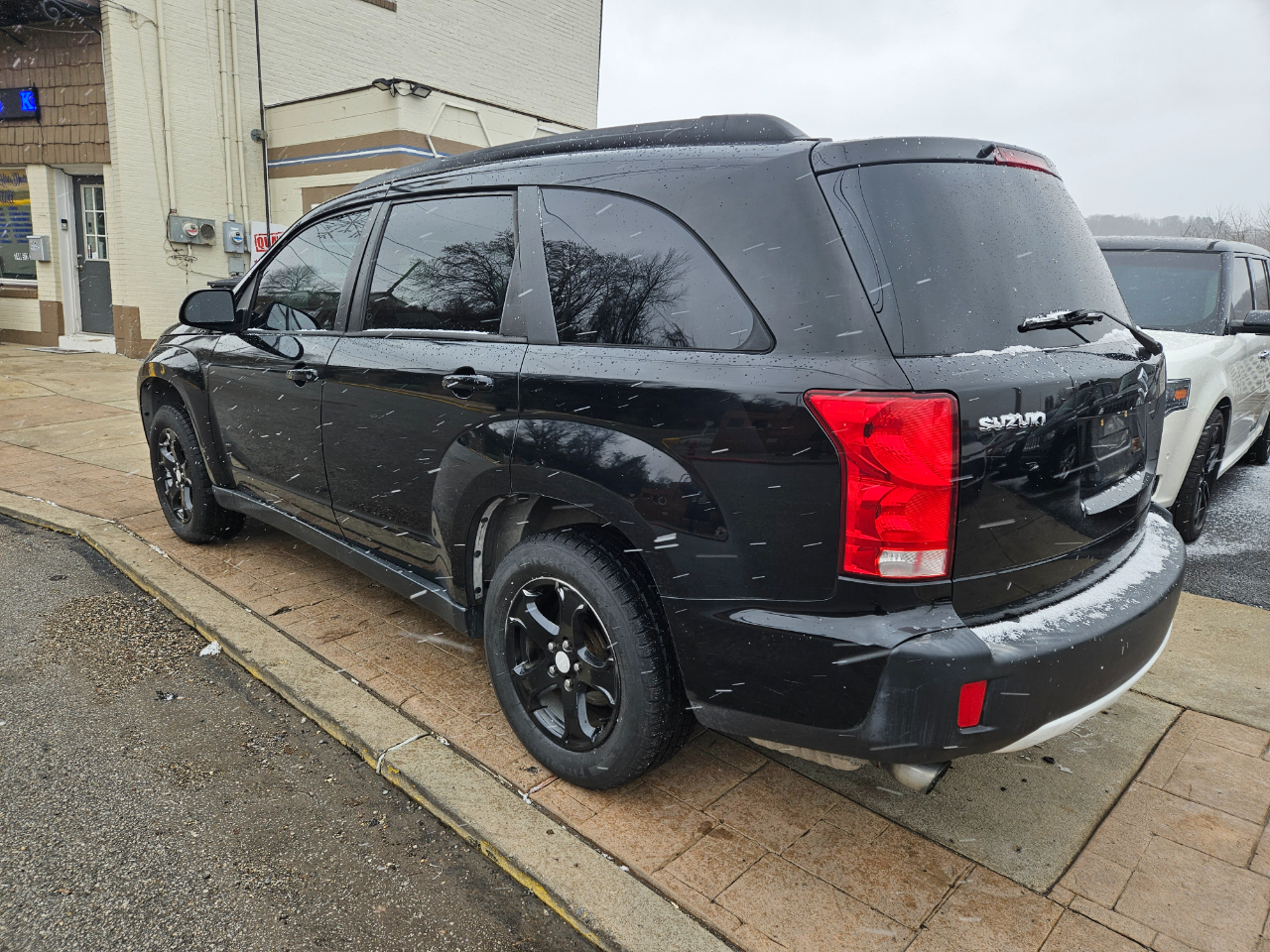 Suzuki XL-7 Premium 3-Row 2WD 2008