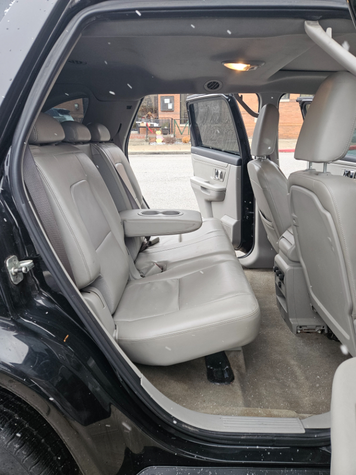 Suzuki XL-7 Premium 3-Row 2WD 2008