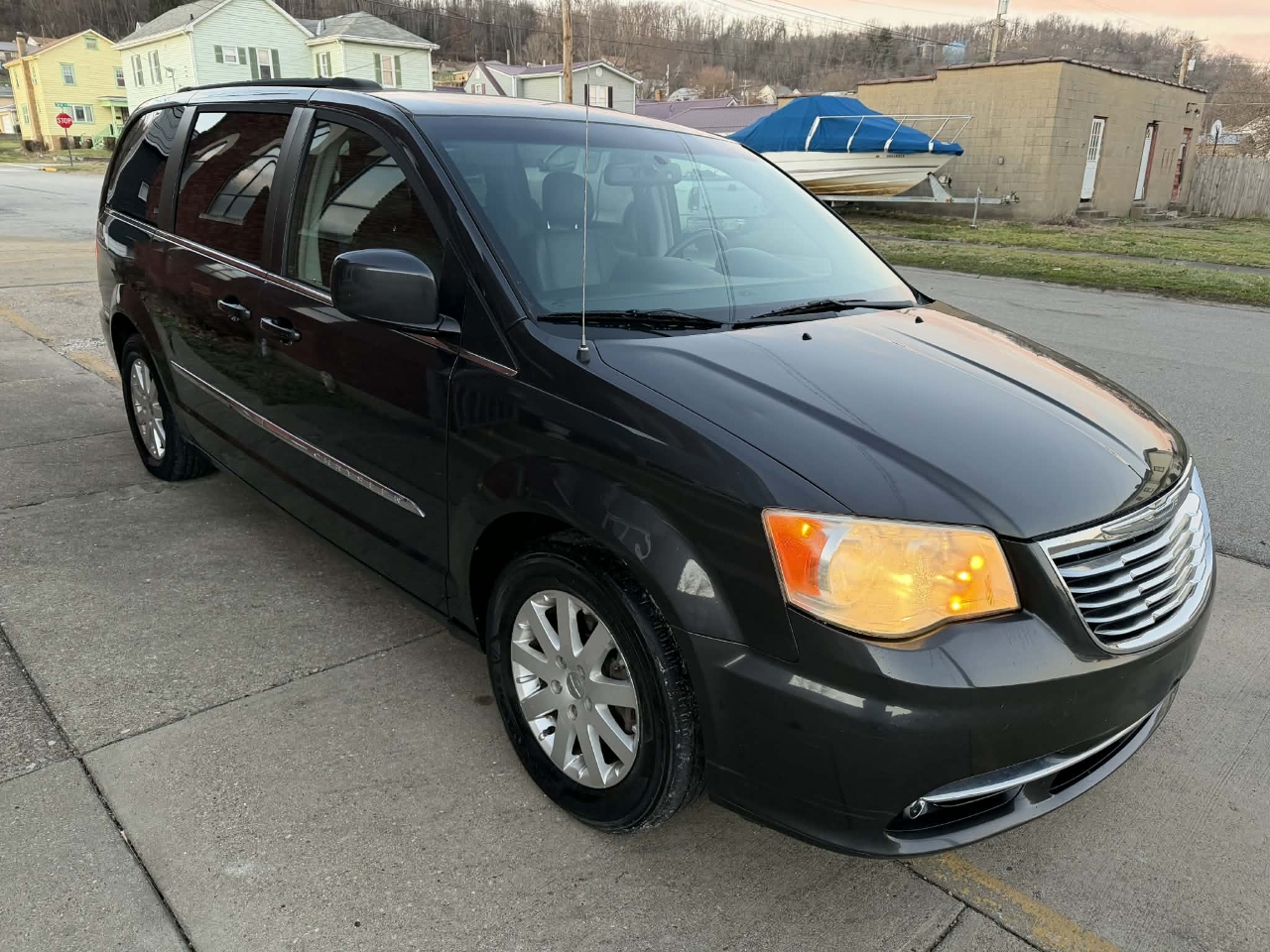 Chrysler Town & Country Touring 2012