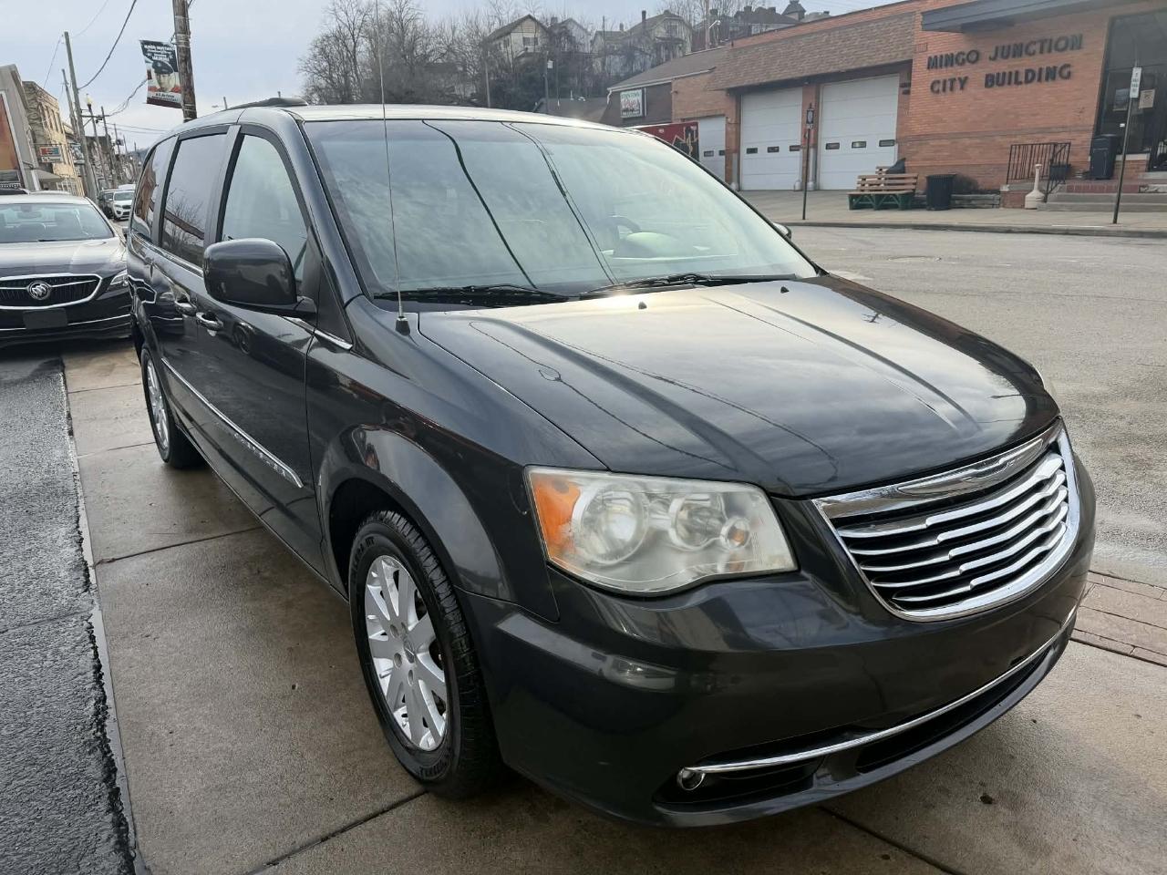 Chrysler Town & Country Touring 2012