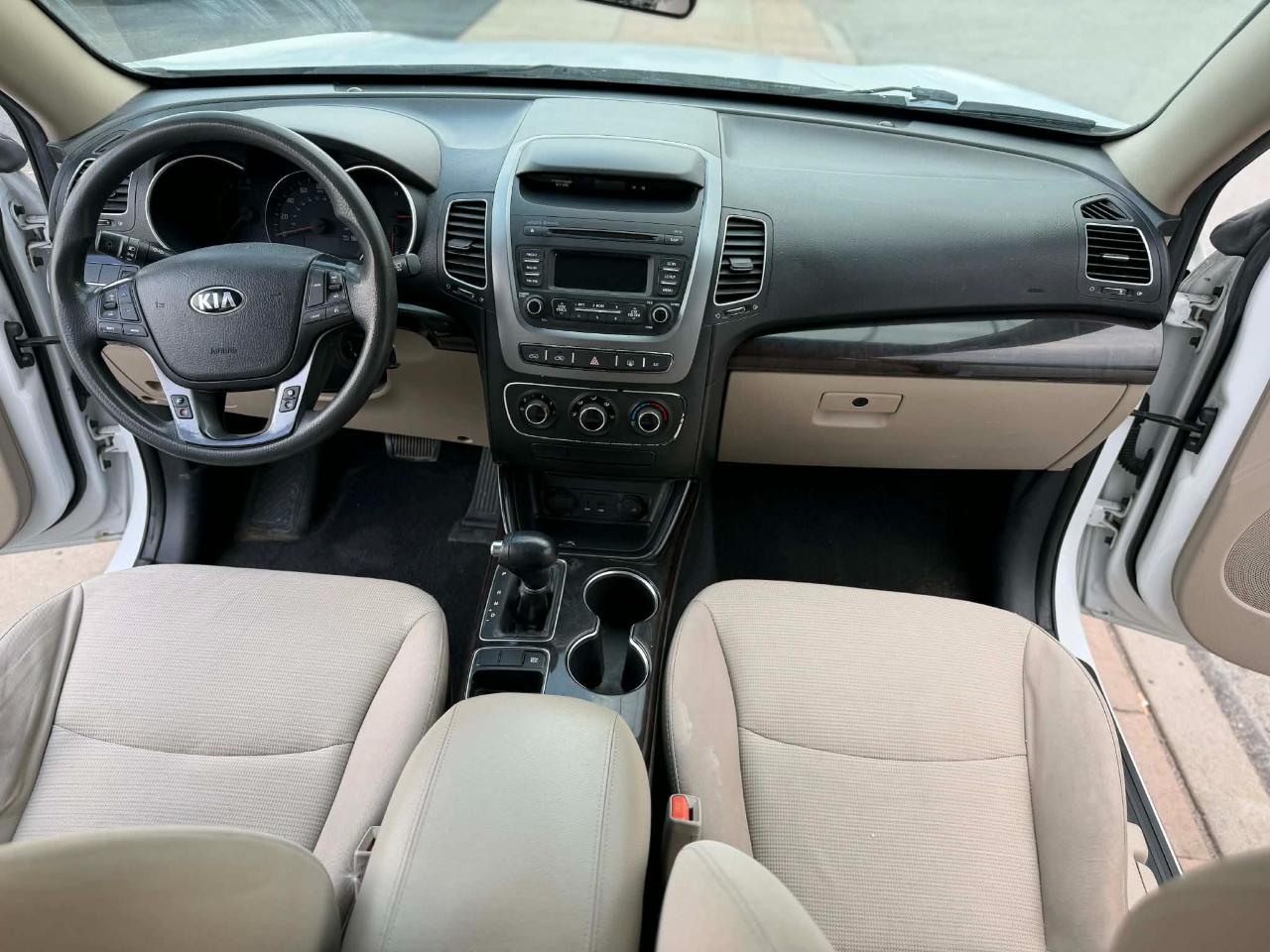 Kia Sorento LX 2WD 2015
