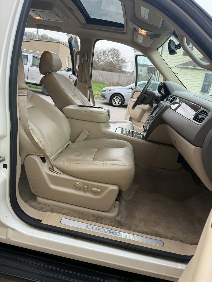 Chevrolet Suburban LTZ 1500 4WD 2013