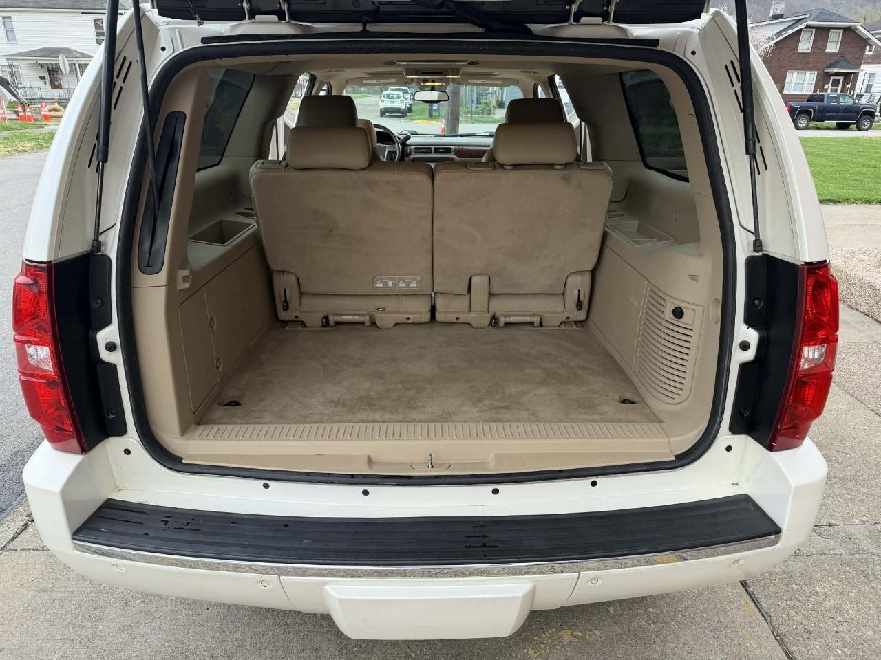 Chevrolet Suburban LTZ 1500 4WD 2013