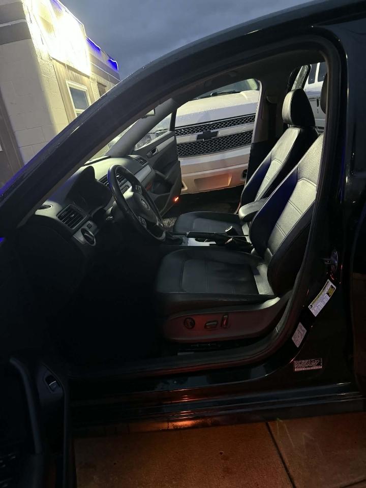 Volkswagen Passat 2.5L SE AT 2013