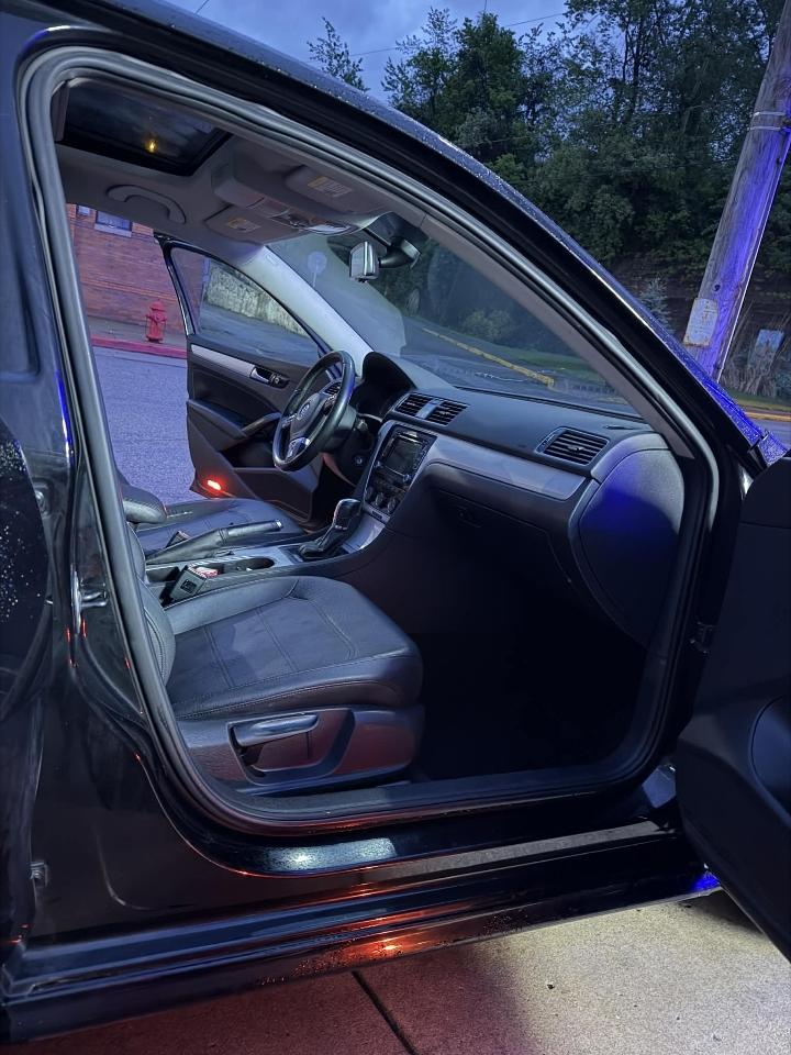 Volkswagen Passat 2.5L SE AT 2013