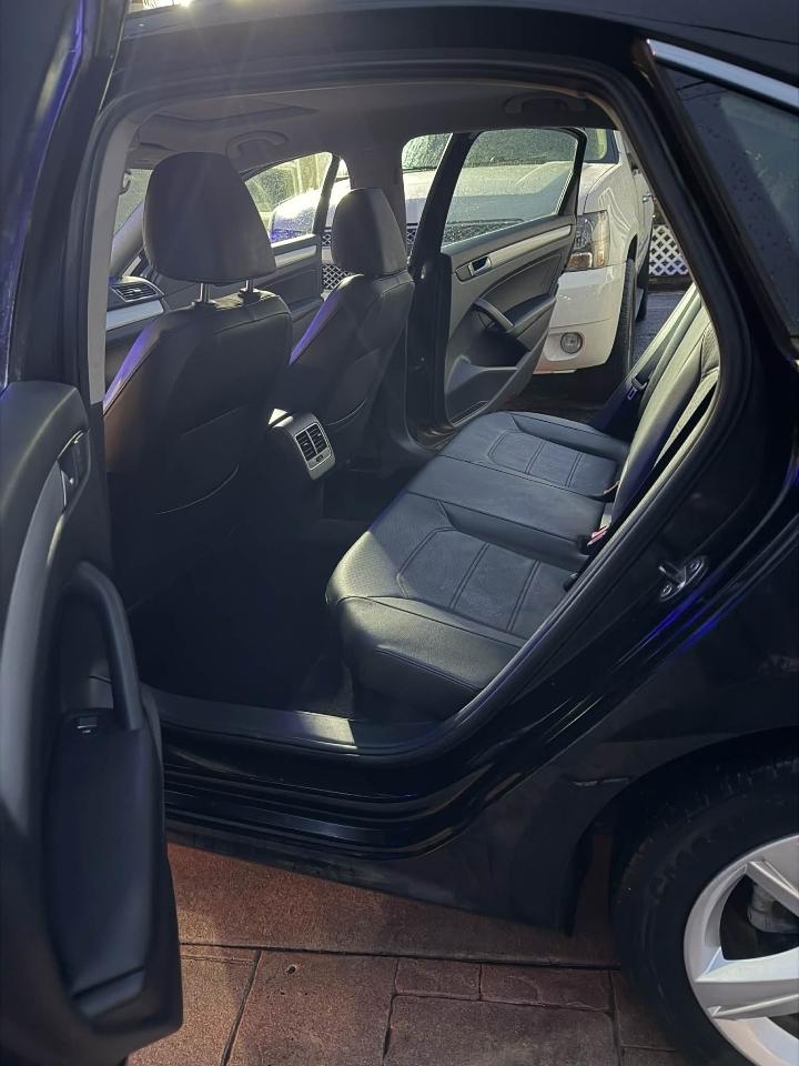 Volkswagen Passat 2.5L SE AT 2013