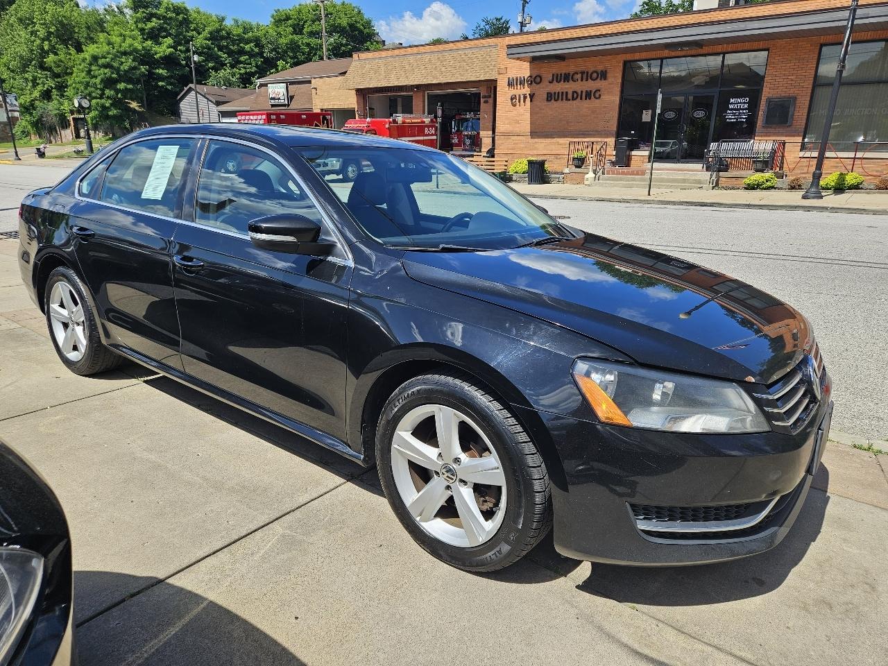Volkswagen Passat 2.5L SE AT 2013