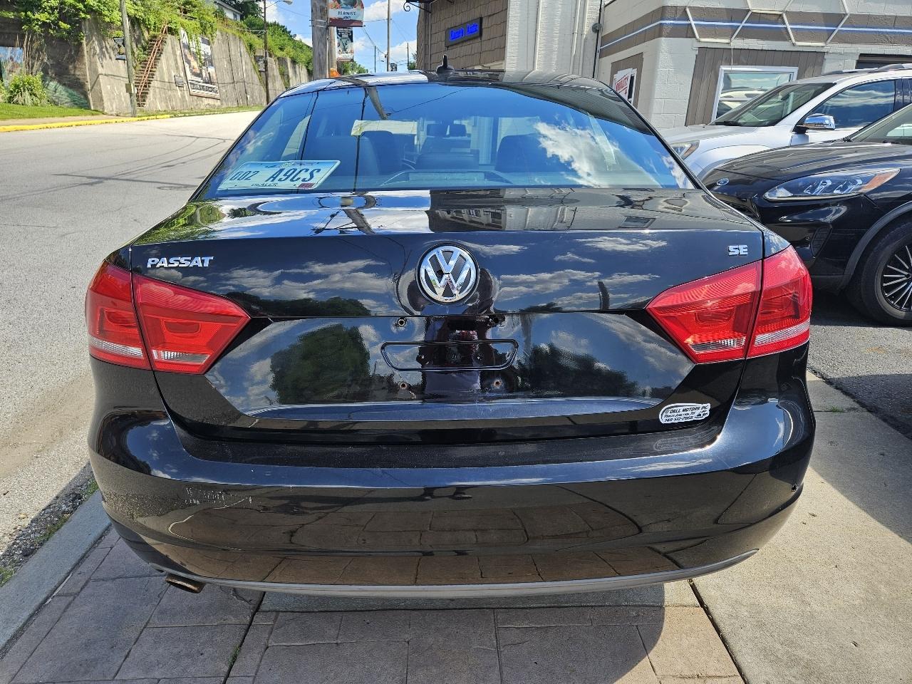Volkswagen Passat 2.5L SE AT 2013