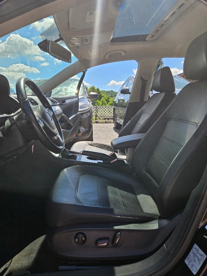 Volkswagen Passat 2.5L SE AT 2013