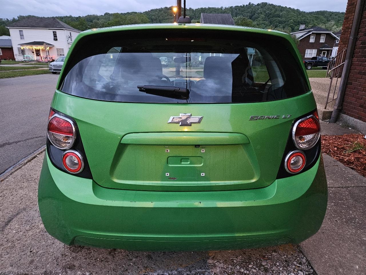 Chevrolet Sonic LT Auto 5-Door 2015