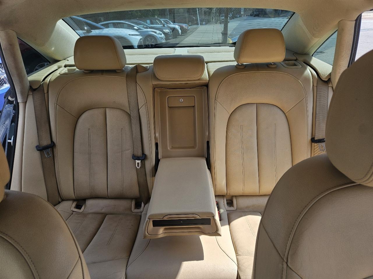 Audi A6 2.0T Premium Plus quattro 2013