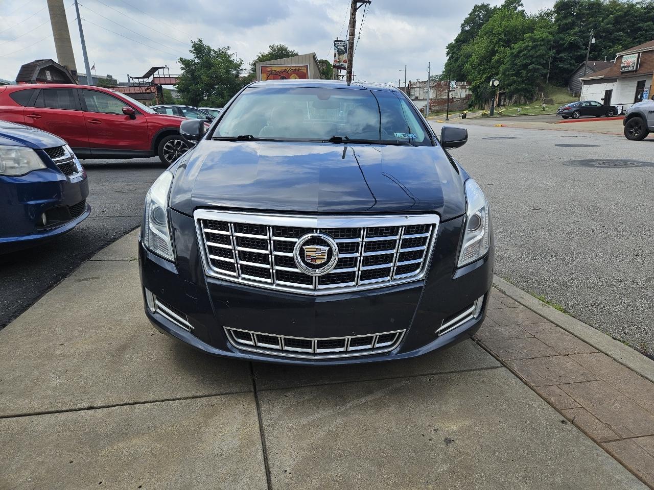 Cadillac XTS Luxury FWD 2014