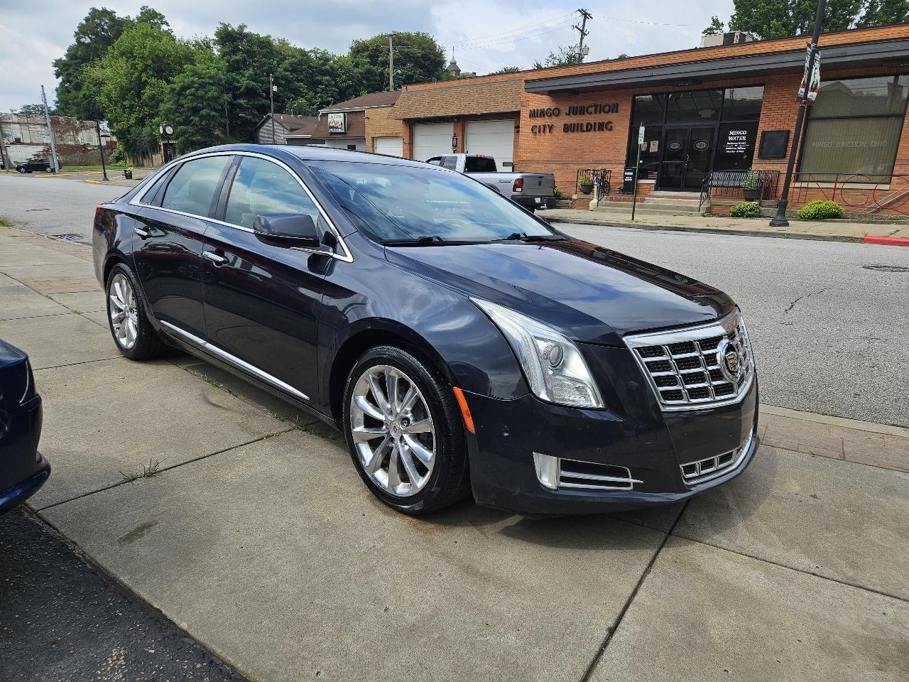 Cadillac XTS Luxury FWD 2014