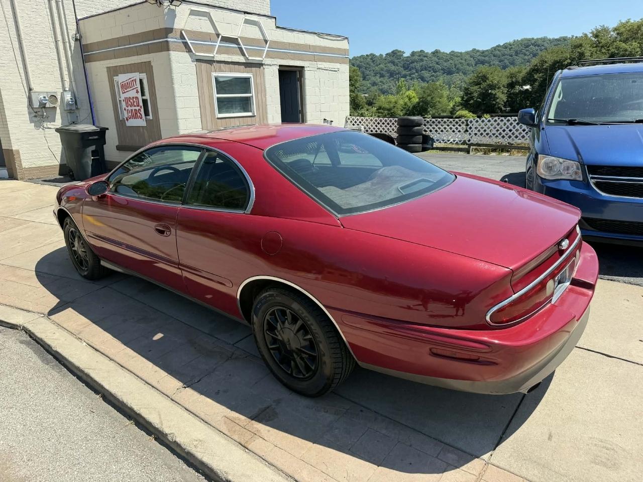 Buick Riviera Coupe 1995