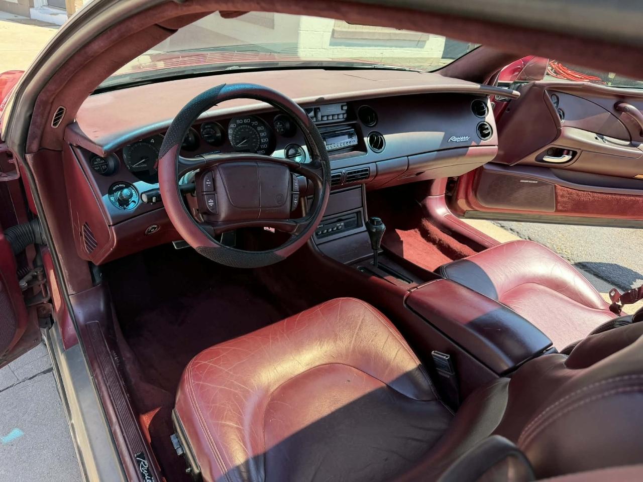 Buick Riviera Coupe 1995