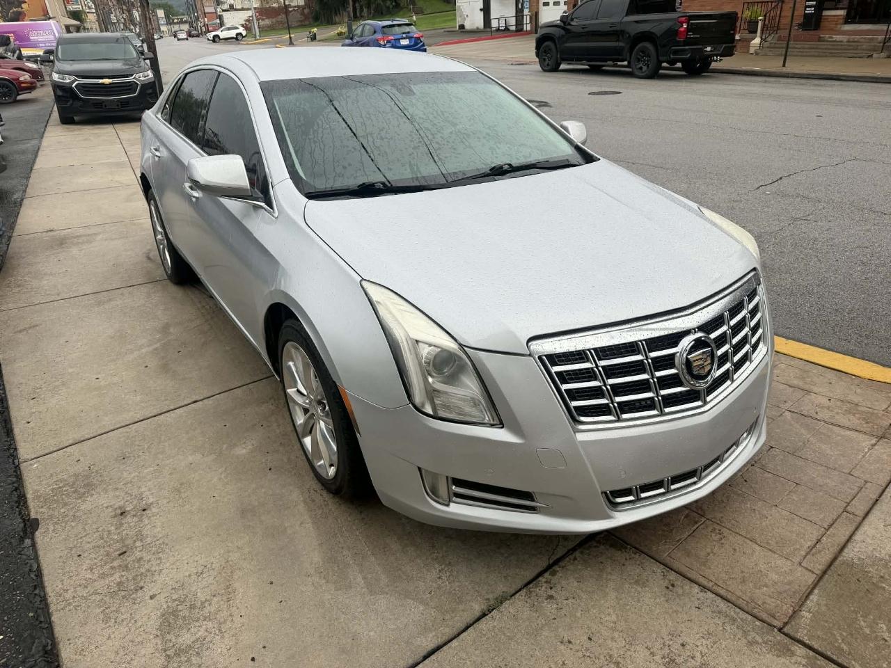 Cadillac XTS Luxury 2013