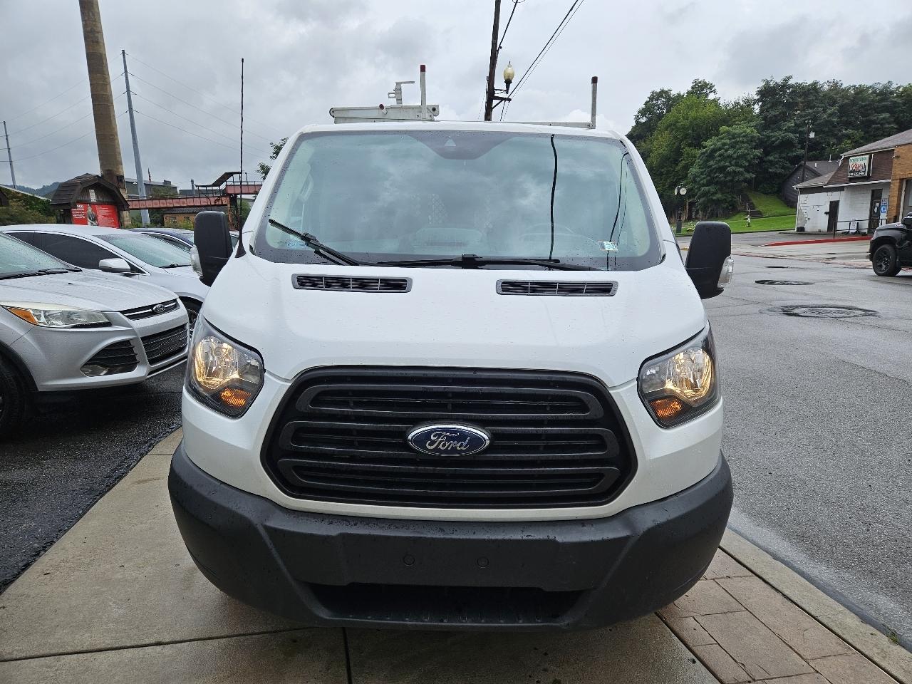 Ford Transit 250 Van Low Roof w/Sliding Pass. 130-in. WB 2019