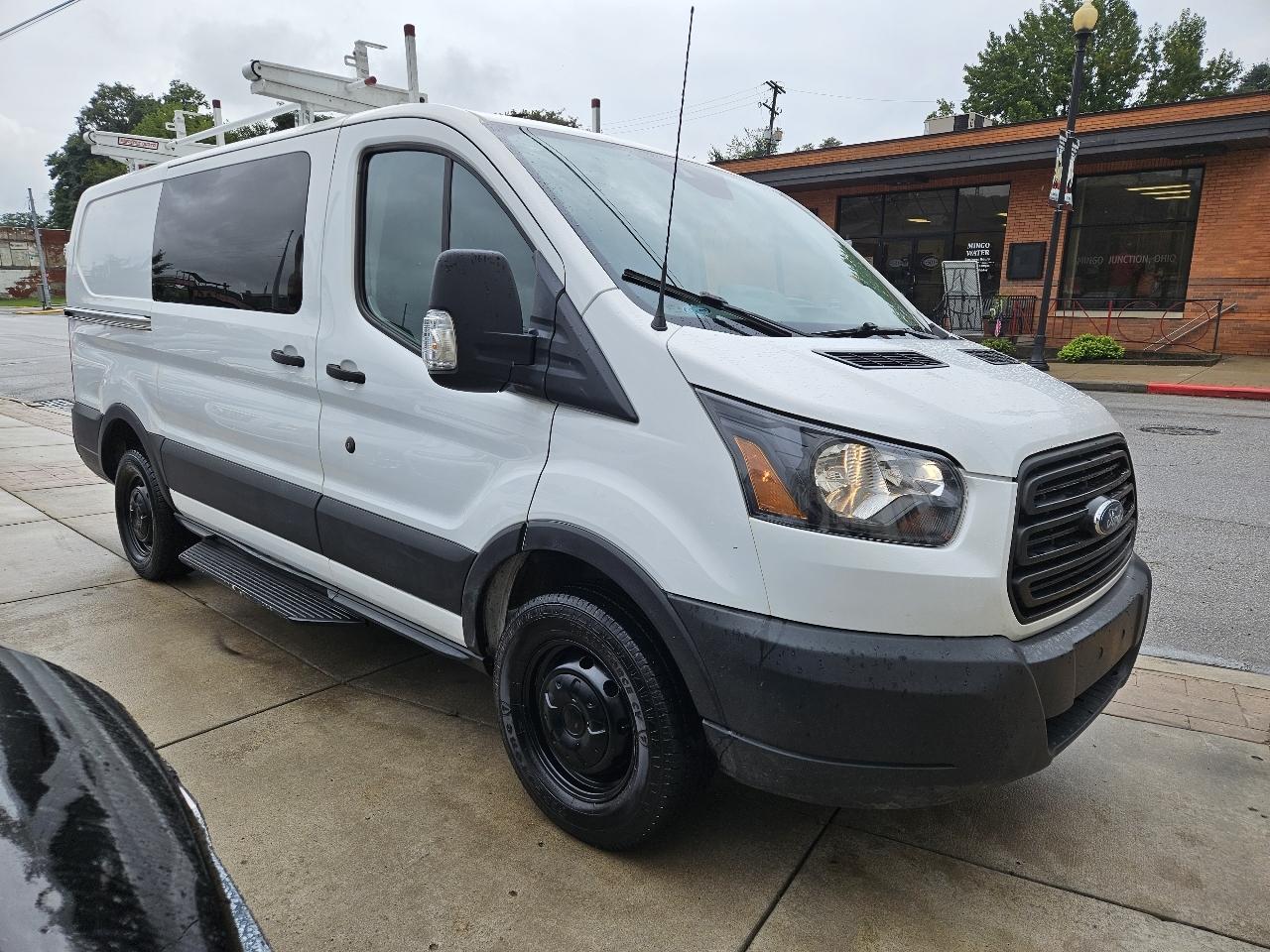Ford Transit 250 Van Low Roof w/Sliding Pass. 130-in. WB 2019