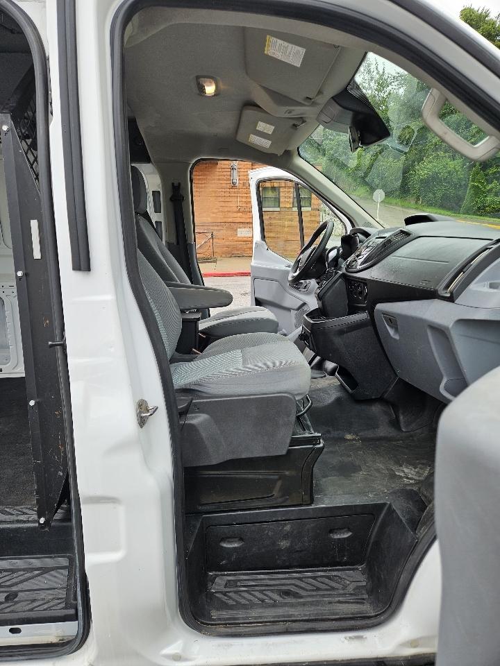 Ford Transit 250 Van Low Roof w/Sliding Pass. 130-in. WB 2019